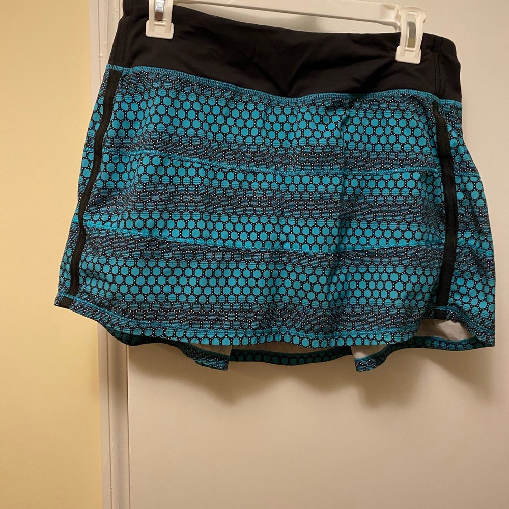 Lululemon Pacesetter Skirt, size 8 tall